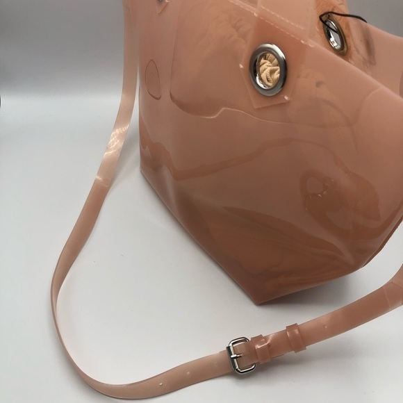 NWT. Zara Light Pink/Cream Vinyl Shoulder Bag. - Picture 7 of 13